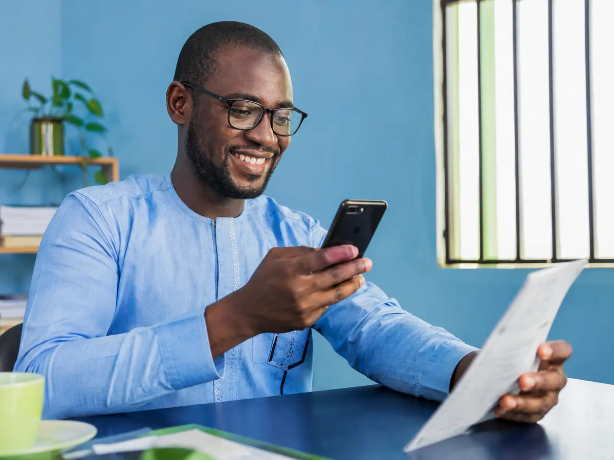 Demander un devis de traduction par WhatsApp depuis son téléphone au Mali